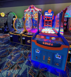 Round1 Bowling & Arcade Danbury Fair Mall