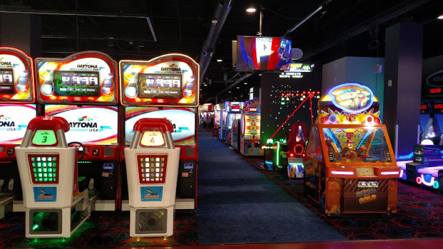 Round1 Bowling & Arcade Galleria at Crystal Run