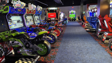 Round1 Bowling & Arcade Great Lakes Crossing Outlets