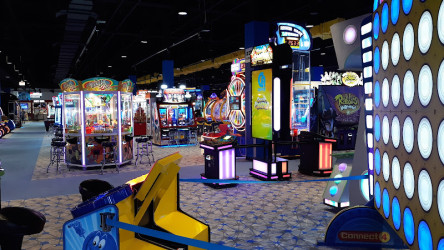 Round1 Bowling & Arcade Holyoke Mall