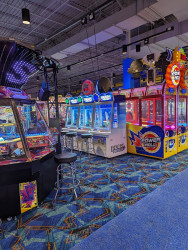 Round1 Bowling & Arcade South Hill Mall