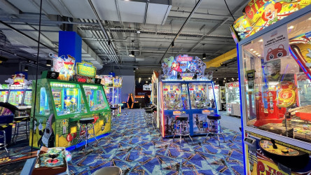 Round1 Bowling & Arcade Westfield Galleria at Roseville