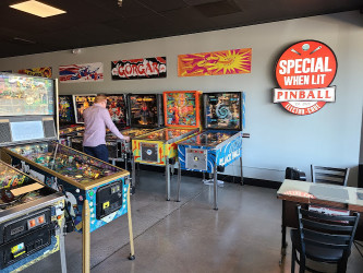 Special When Lit: Pinball Electro-cade