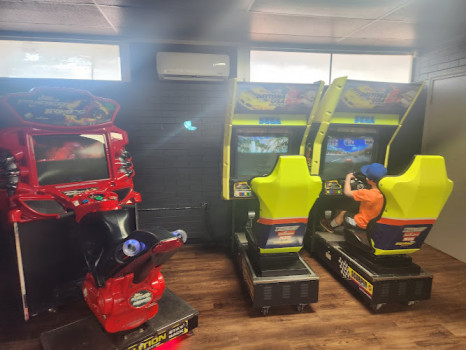 Split Decision & Grill
