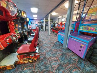 Two T's Mini Golf & Birdie's Ice Creamery