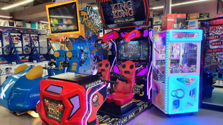 Zelky's Beach Arcade at Tanger Bayside